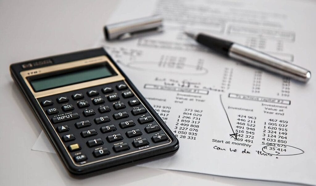 Como gerir suas finanças pessoais e empresariais simultaneamente